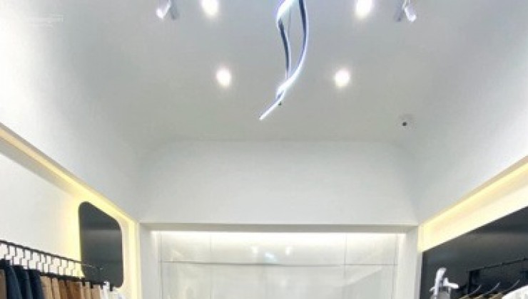 Cho thuê nhà mặt phố Đông Các - Đống đa - 40m - 5 tầng - 27 triệu
